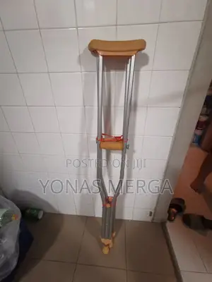 Photo - Crutches ٧kranch田comfort Every Step:Our Under Arm Crutches