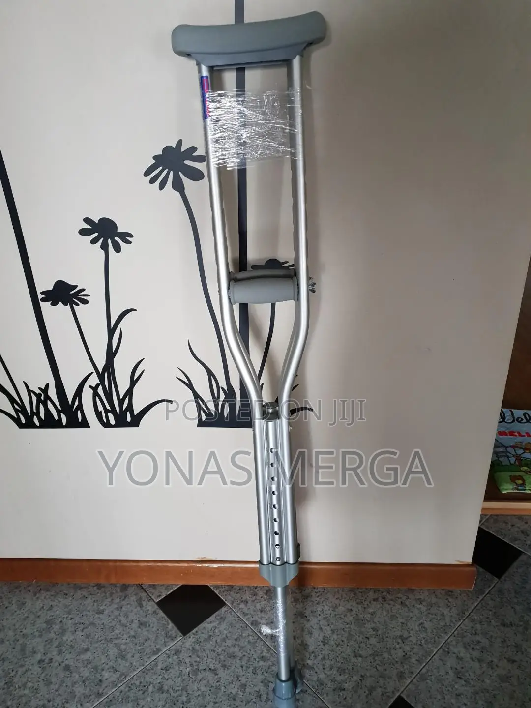 Under Arm Walking Crutches ئcranchه٧ideal for Leg Injuries