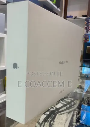 Photo - New Laptop Apple MacBook 16GB Apple M2 SSD 4T