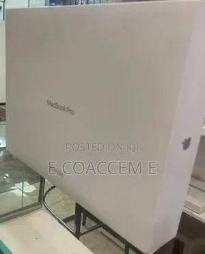 New Laptop Apple MacBook 16GB Apple M2 SSD 4T