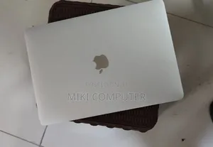 Photo - New Laptop Apple MacBook Air 2020 8GB Intel Core I3 SSD 256GB