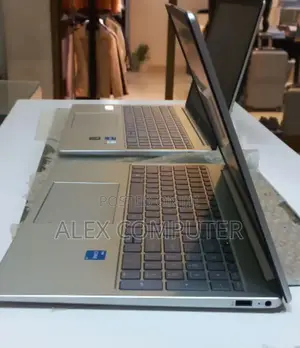 New Laptop HP Stream Notebook 16GB Intel Core I5 SSD 512GB