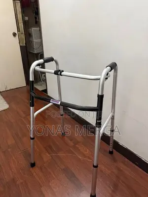 Photo - Self-Adjusting Walkerه٧walker With Wheels for Adultsذءwalker