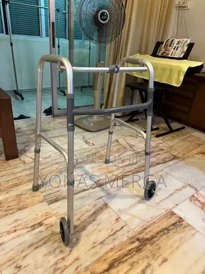 Photo - Folding Walker, Heavy Duty Standفwalking Walker ٦٧walker