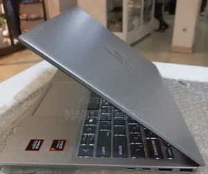 New Laptop HP Pavilion 13 16GB AMD Ryzen 5 SSD 512GB