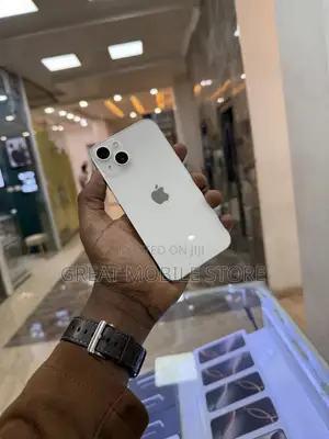 New Apple iPhone 13 128 GB Silver