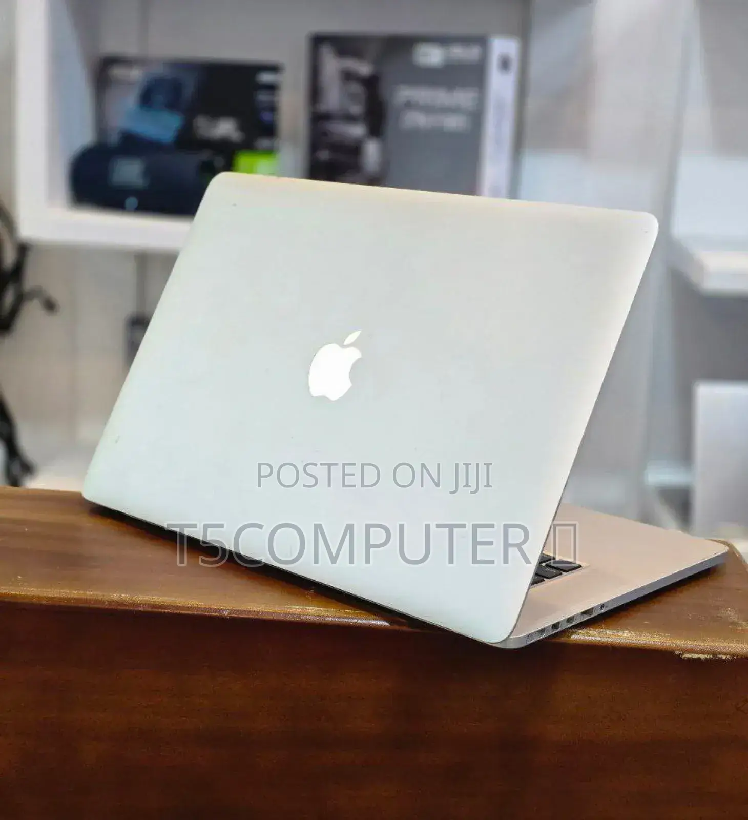 New Laptop Apple MacBook Pro 2015 16GB Intel Core I7 SSD 256GB