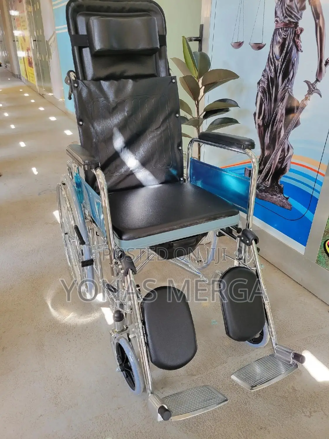 Wheelchair/Adjustability:Features a 180° Reclining Backrest