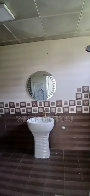 5bdrm House in 72ሰፈር, Addis Ketema for rent