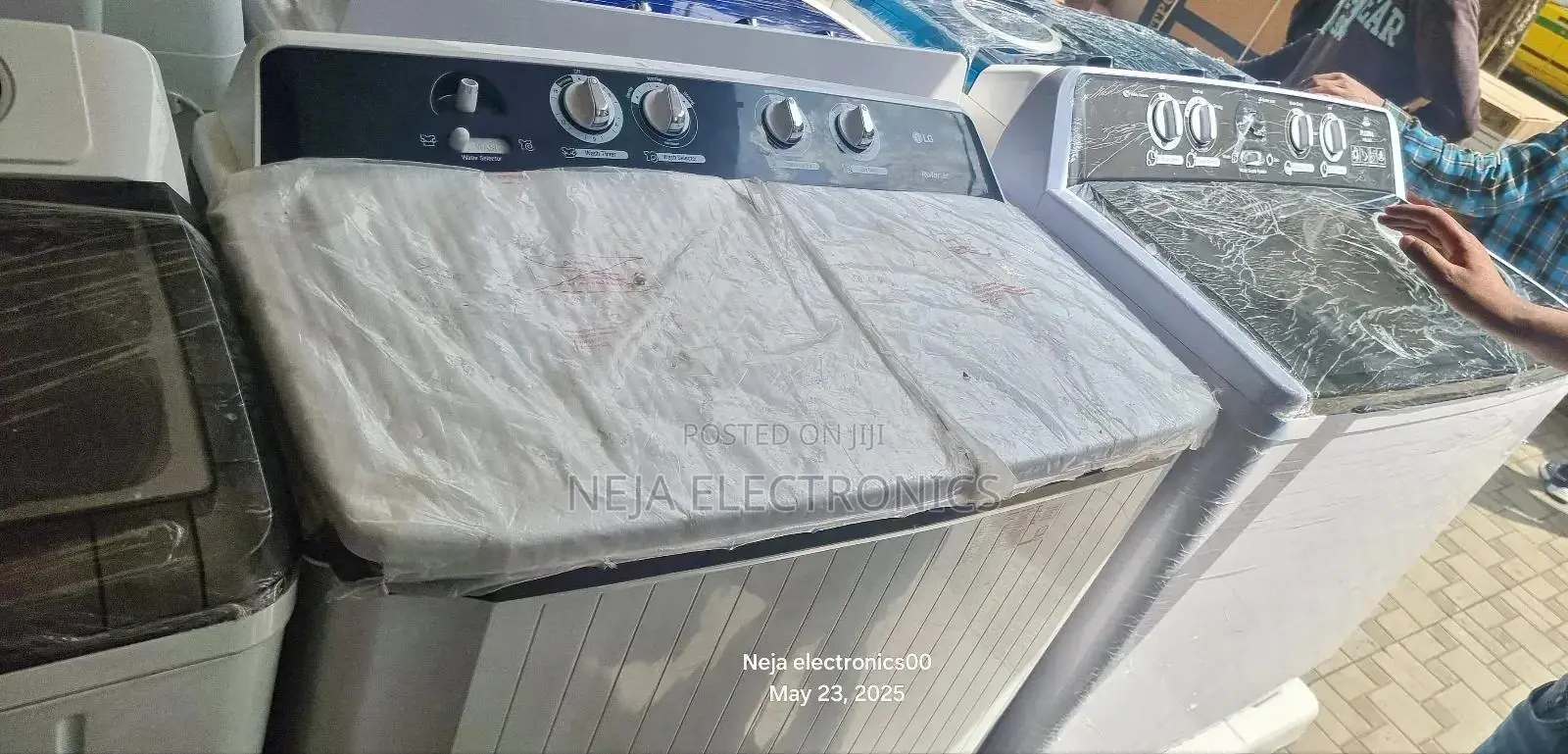 Lg Washing Machine 14kg Semi Automatic for Sale in Deliver