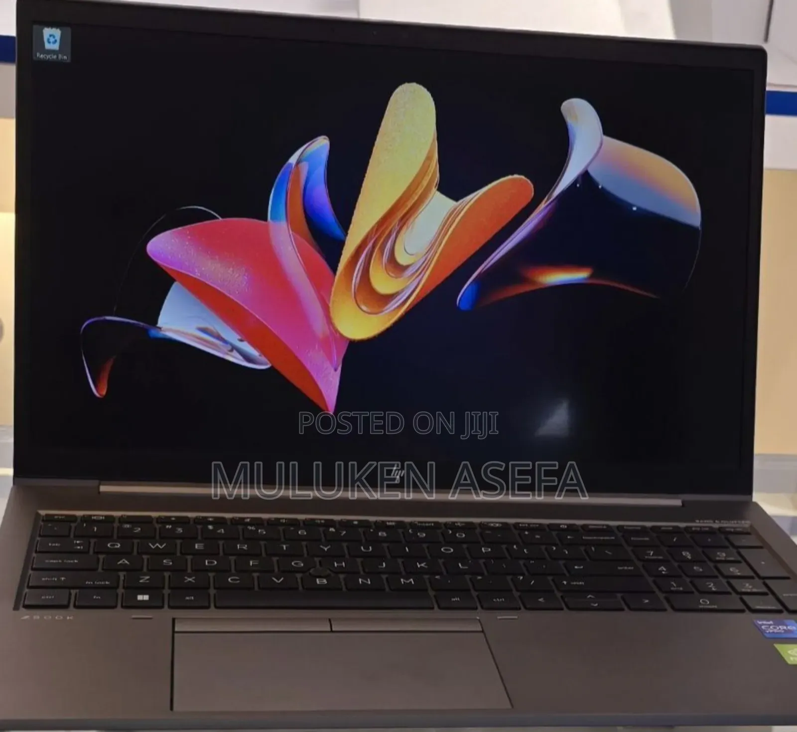 New Laptop HP ZBook Firefly G8 16GB Intel Core I7 SSD 1T