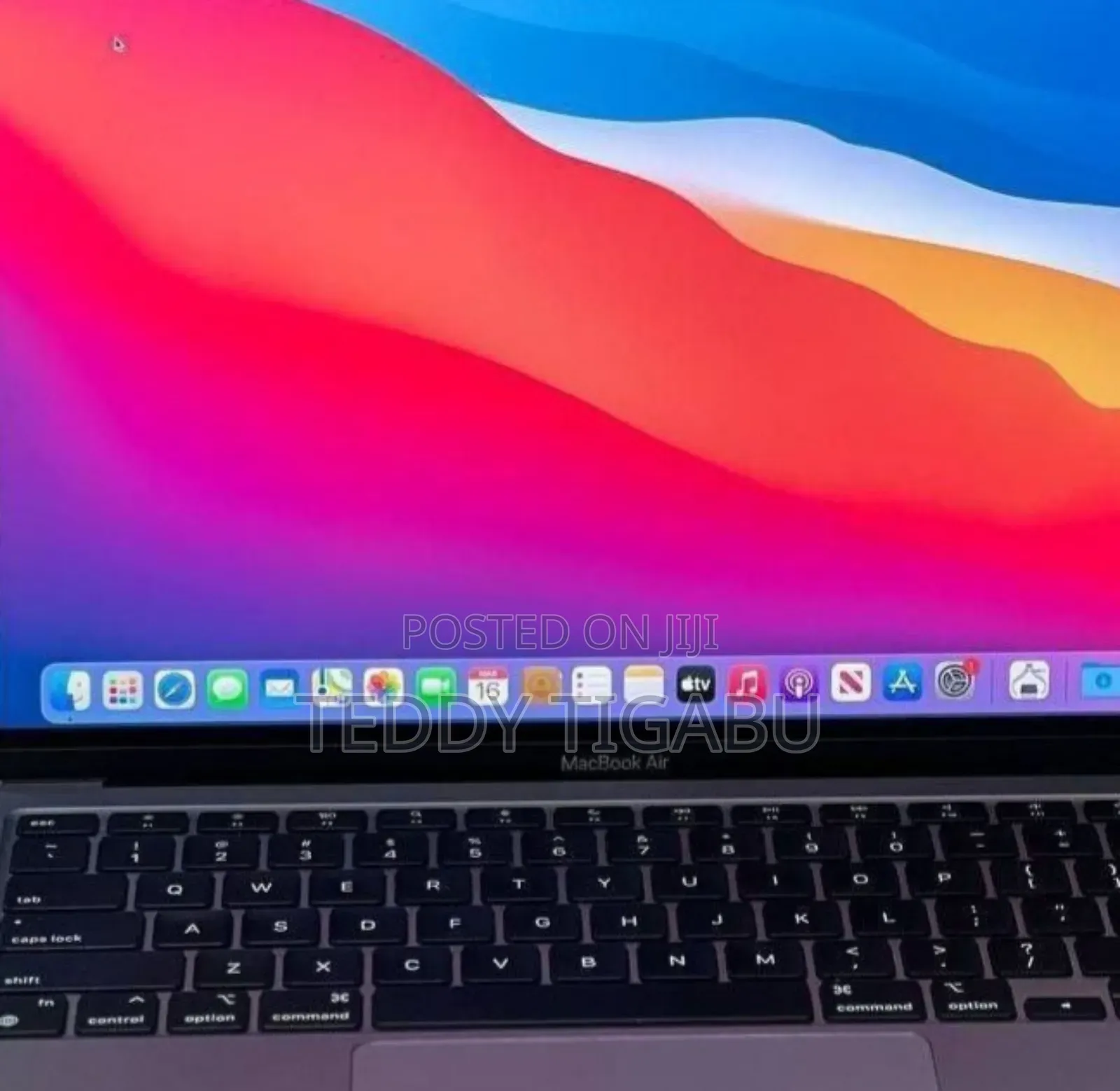 New Laptop Apple MacBook Pro 16GB Intel Core I5 SSD 512GB