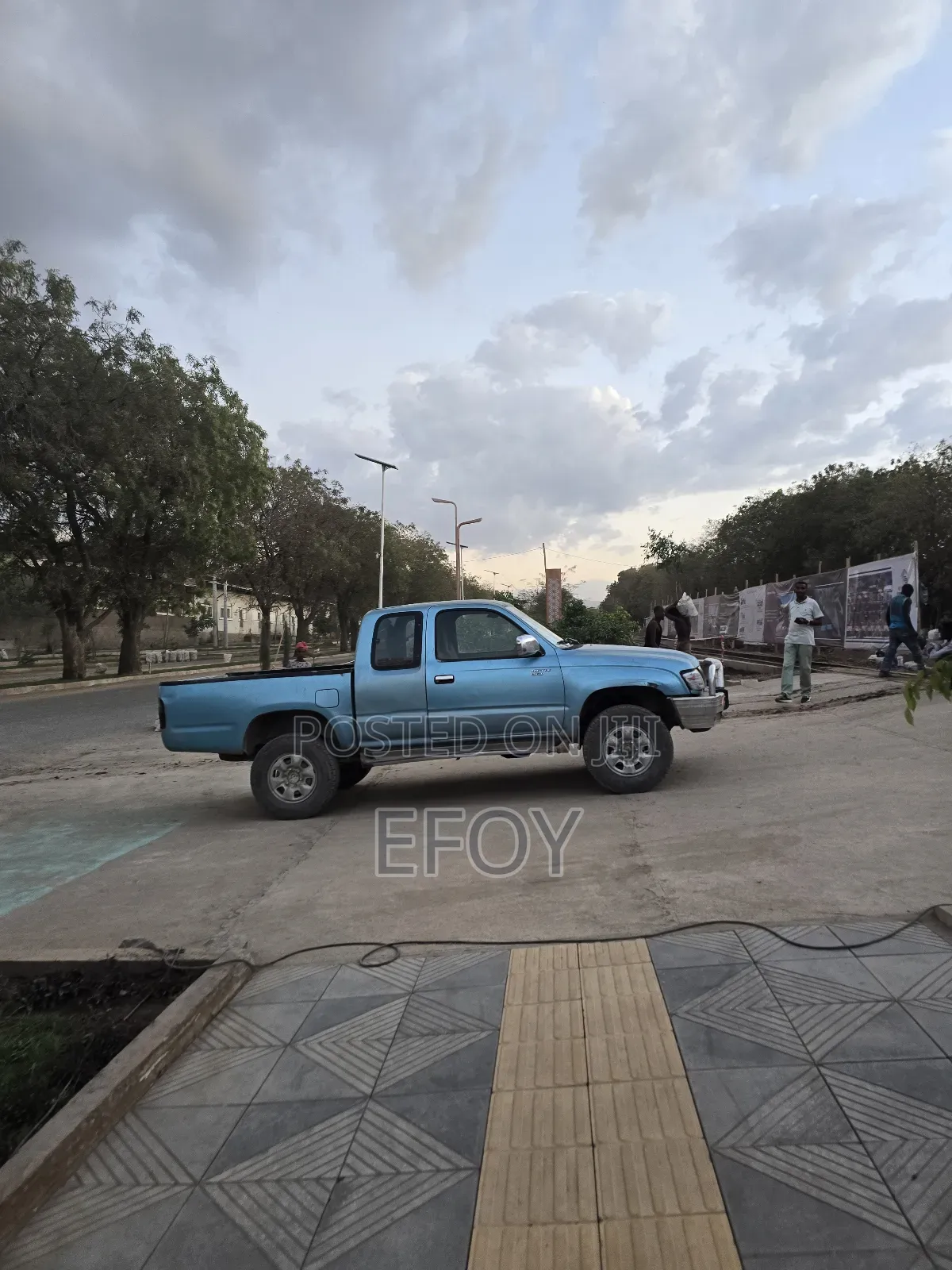 Toyota Hilux 2001 Blue