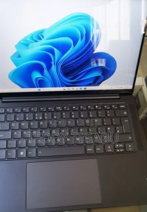 Photo - New Laptop Lenovo 32GB Intel Core I7 SSD 512GB
