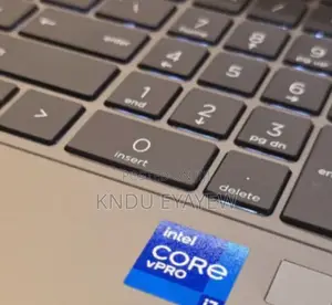 New Laptop HP ZBook Firefly G8 16GB Intel Core I7 SSD 1T