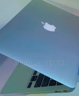 New Laptop Apple MacBook Air 2013 4GB Intel Core I5 SSD 256GB