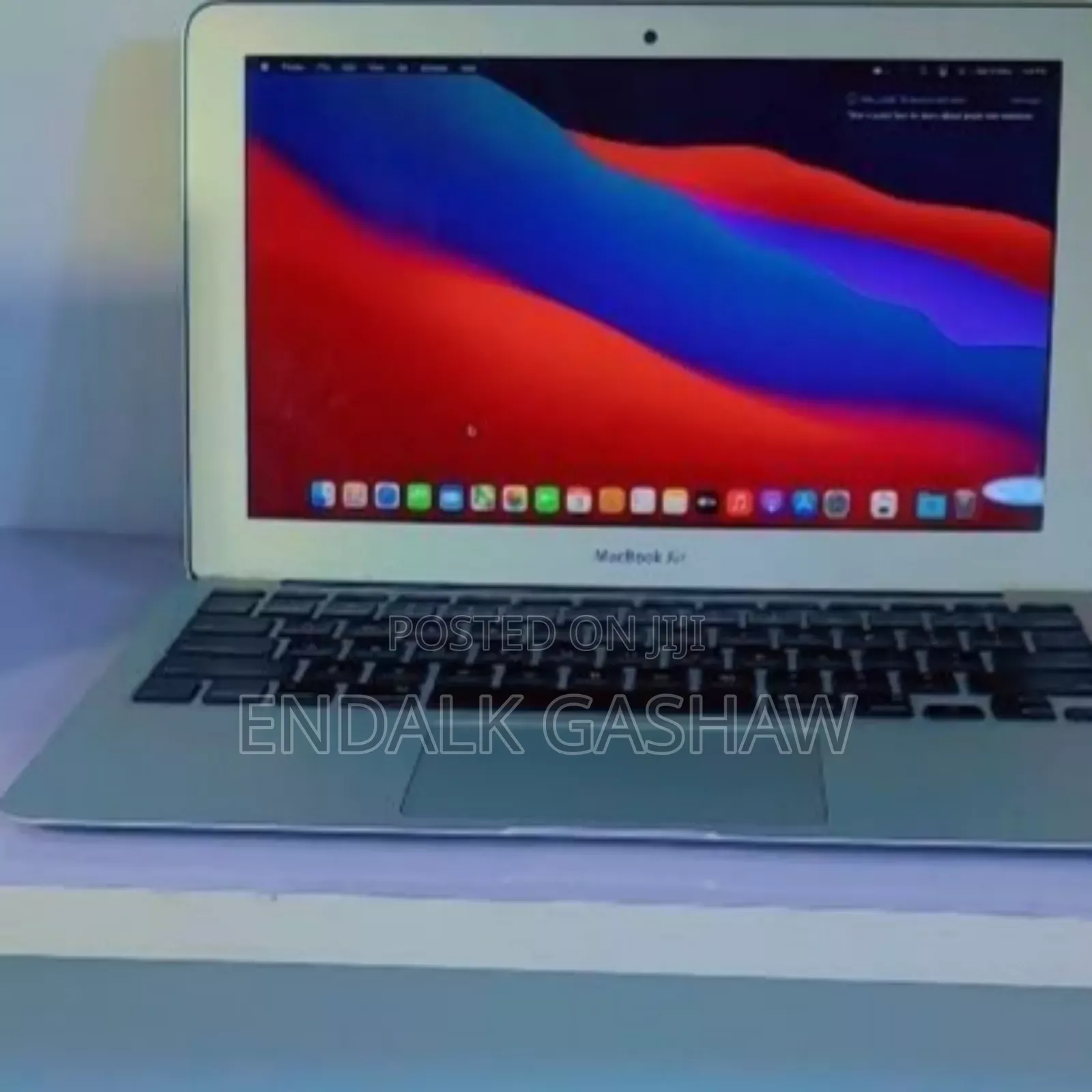 New Laptop Apple MacBook 4GB Intel Core I5 SSD 256GB