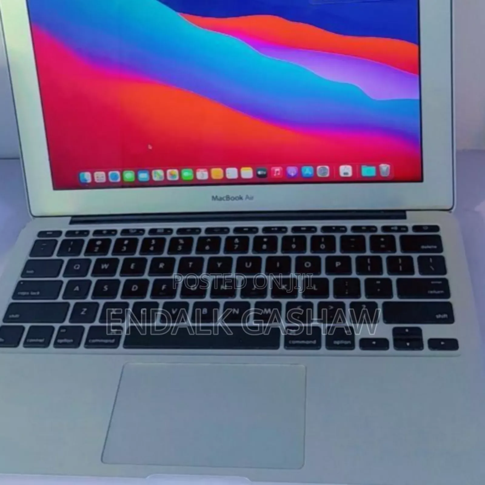 New Laptop Apple MacBook 4GB Intel Core I5 SSD 256GB