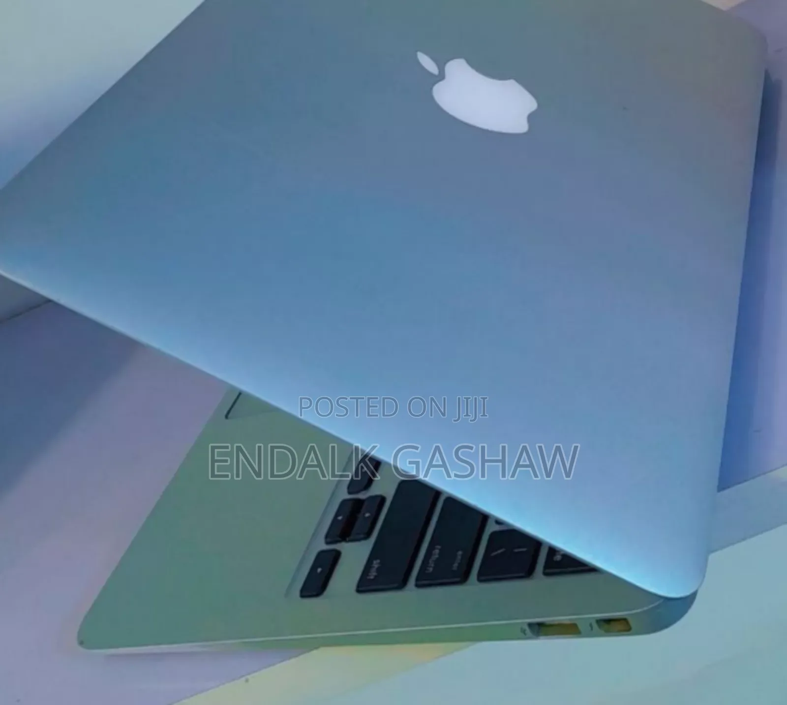 New Laptop Apple MacBook 4GB Intel Core I5 SSD 256GB