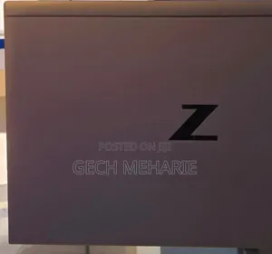 New Laptop HP ZBook Firefly G8 16GB Intel Core I7 SSD 1T