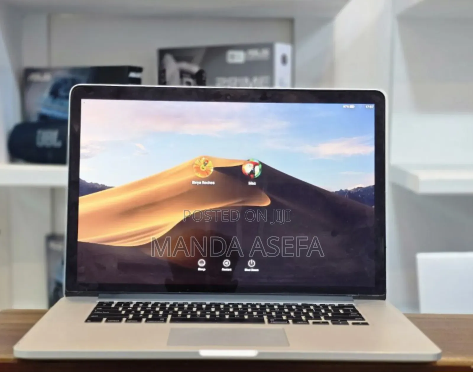 New Laptop Apple MacBook Pro 2015 16GB Intel Core I7 SSD 256GB