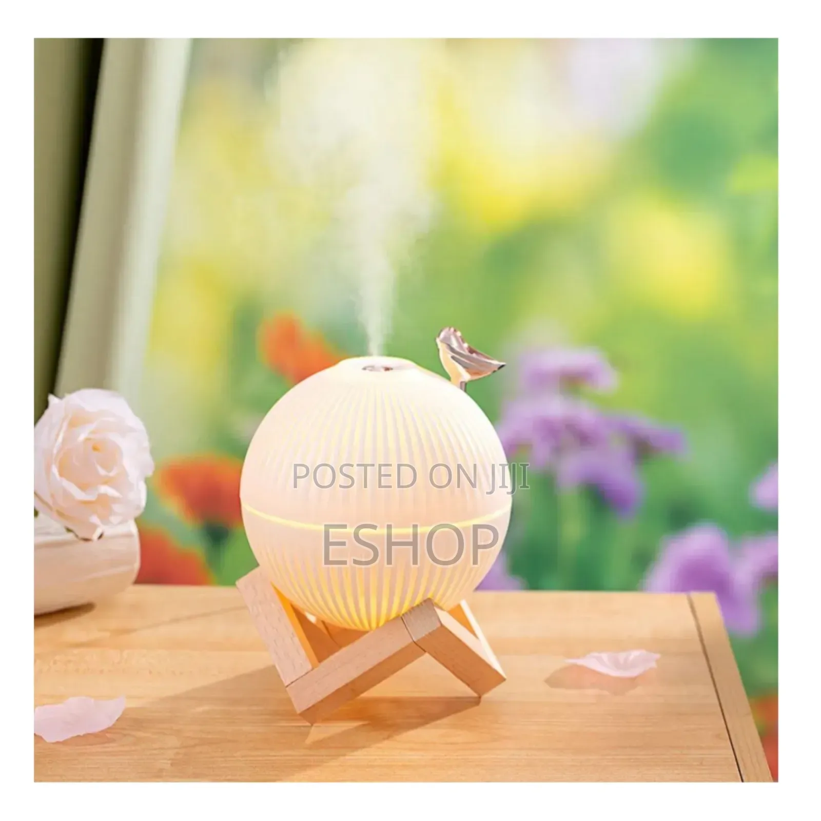 **Stylish Desktop Humidifier – Enhances Room Ambiance**