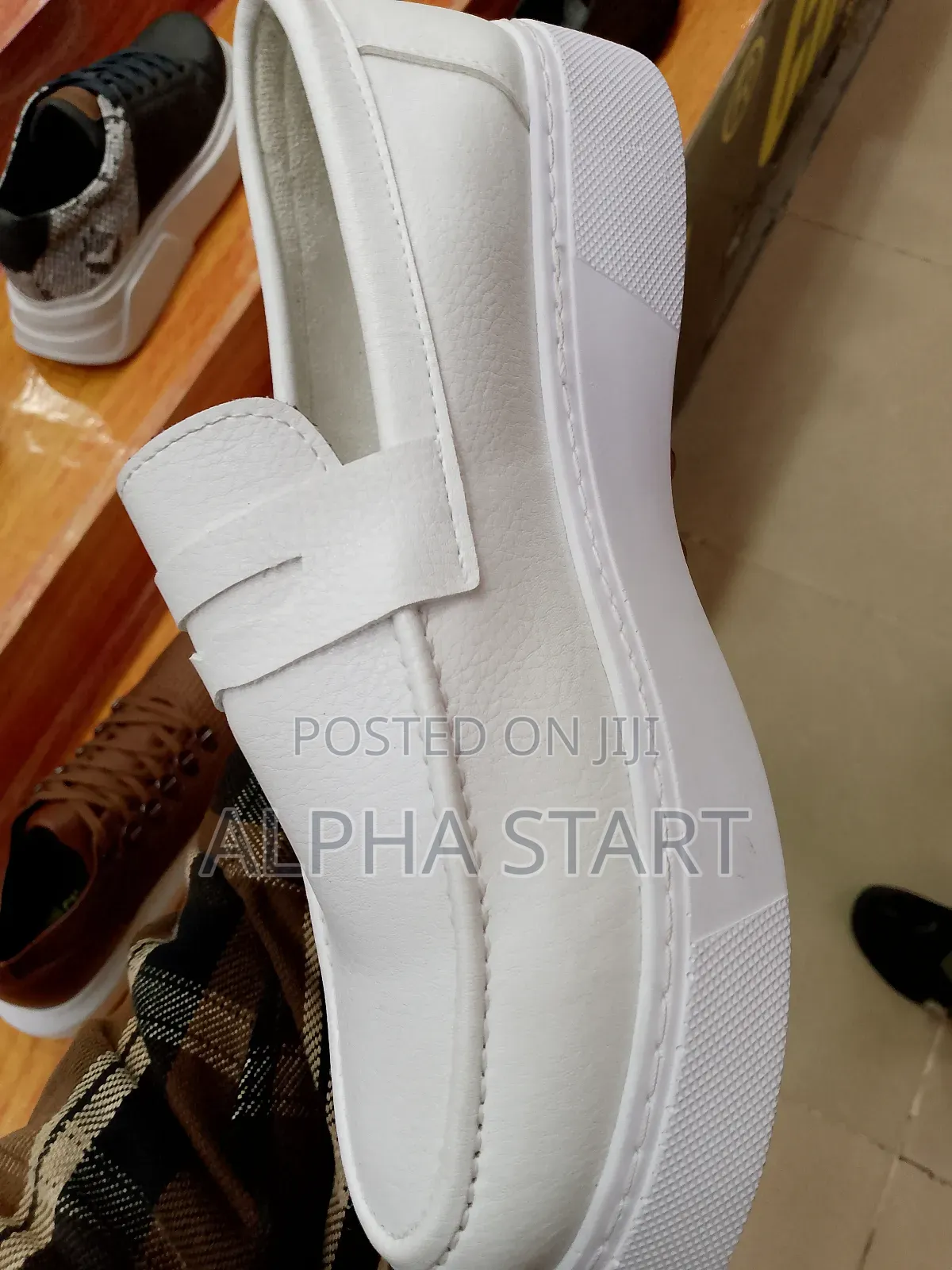 Chekich High Master Quality Whiteg Fllat Lather Shoes For