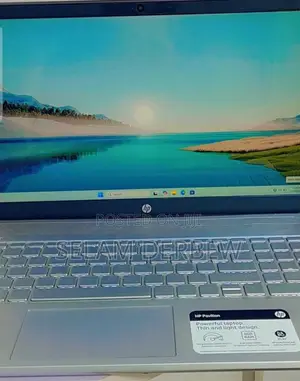 New Laptop HP Pavilion 15 8GB Intel Core I7 SSD 256GB