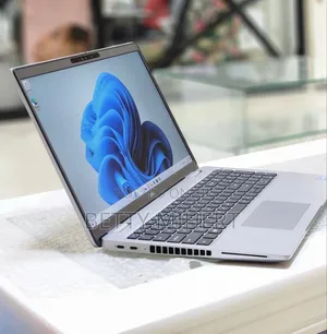 Photo - New Laptop Dell Latitude 5540 16GB Intel Core I7 SSD 512GB