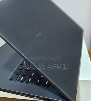 New Laptop 8GB Intel Core I7 SSD 512GB