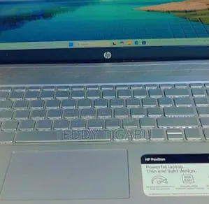 New Laptop HP Pavilion 15 8GB Intel Core I7 SSD 256GB
