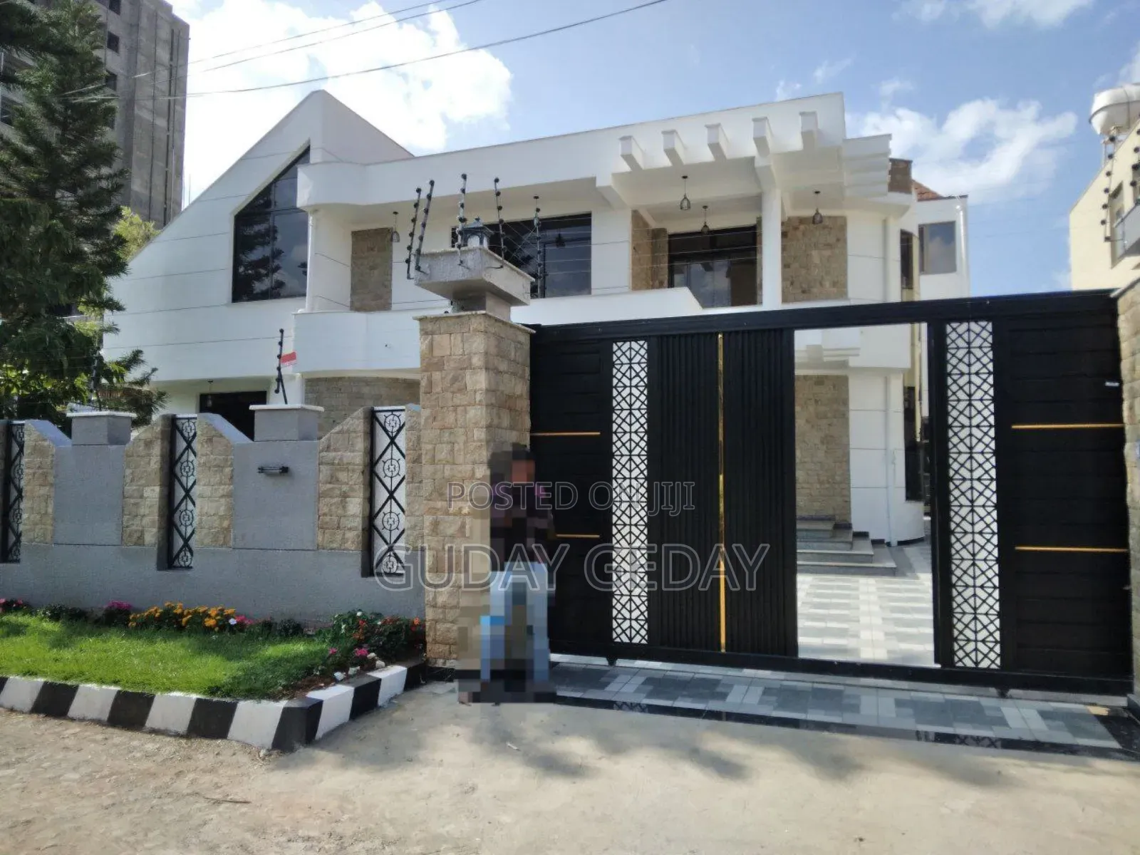 Furnished 9bdrm Maisonette in Yeka for sale
