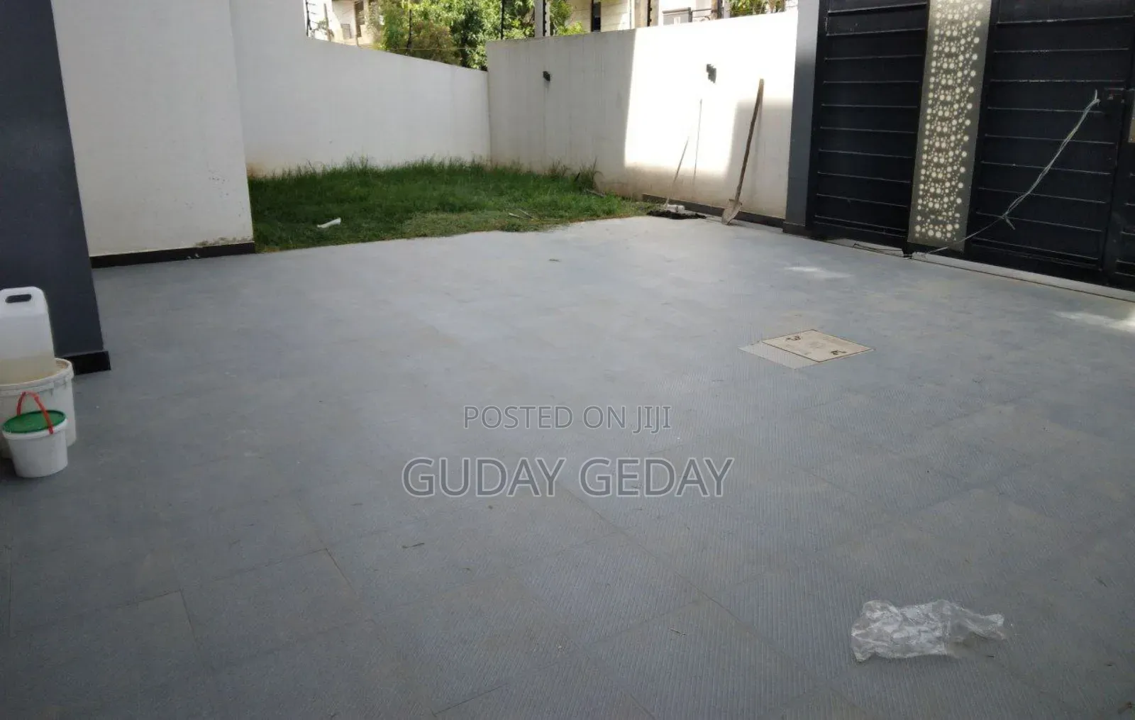 Furnished 9bdrm Maisonette in Yeka for sale