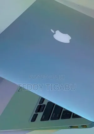 Photo - New Laptop Apple MacBook Air 2013 4GB Intel Core I5 SSD 256GB