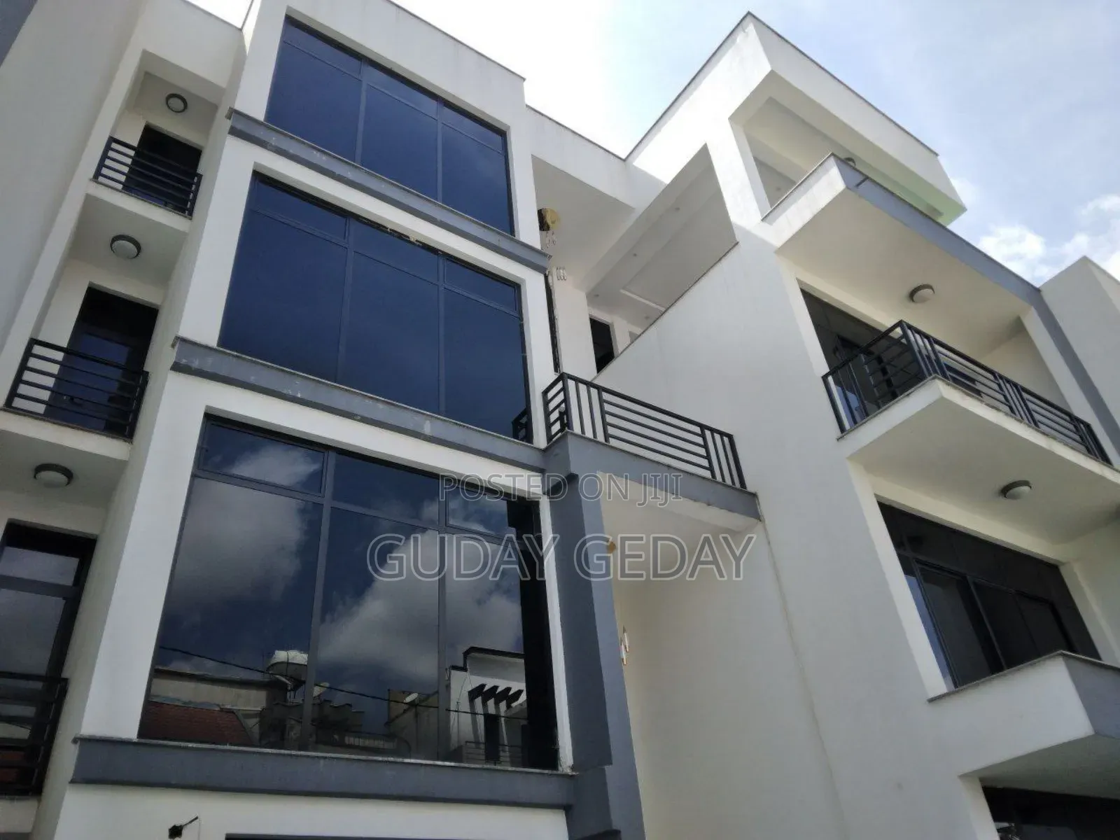Furnished 8bdrm Duplex in Yeka for sale