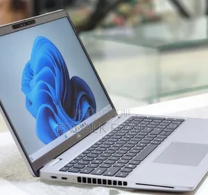 Photo - New Laptop Dell Latitude 5540 16GB Intel Core I7 SSD 512GB