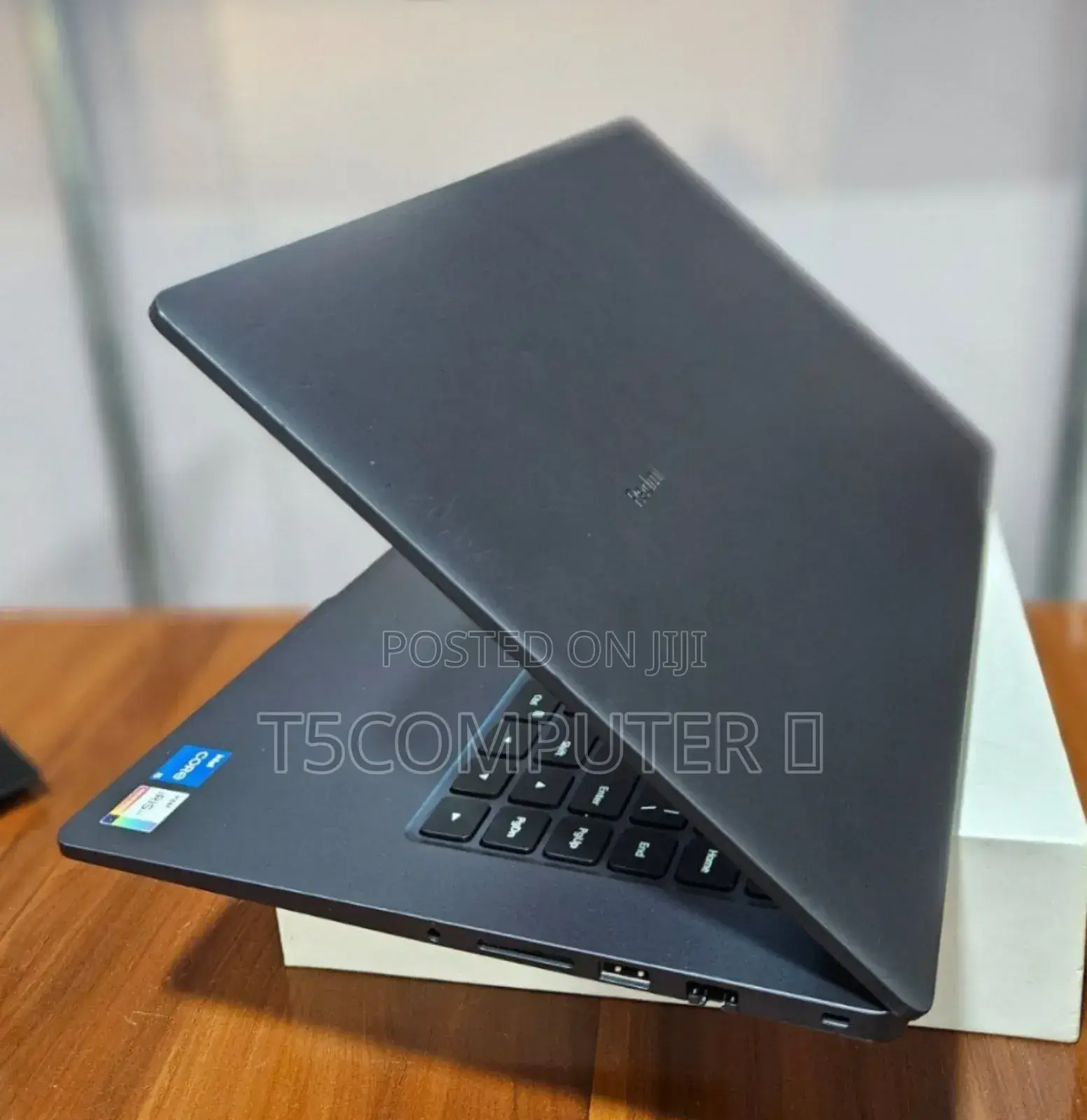 New Laptop 8GB Intel Core I5 SSD 512GB