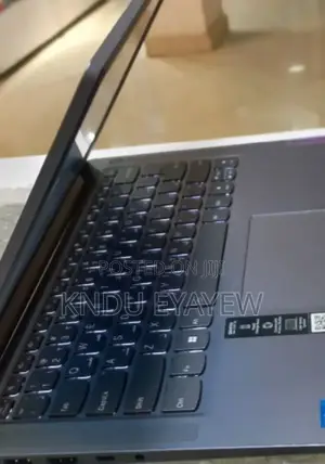 New Laptop Lenovo 8GB Intel Core I5 SSD 512GB