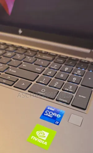 Photo - New Laptop HP ZBook Firefly G8 16GB Intel Core I7 SSD 1T