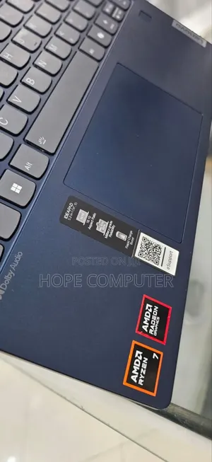 New Laptop Lenovo IdeaPad 520 16GB AMD Ryzen 7 SSD 1T