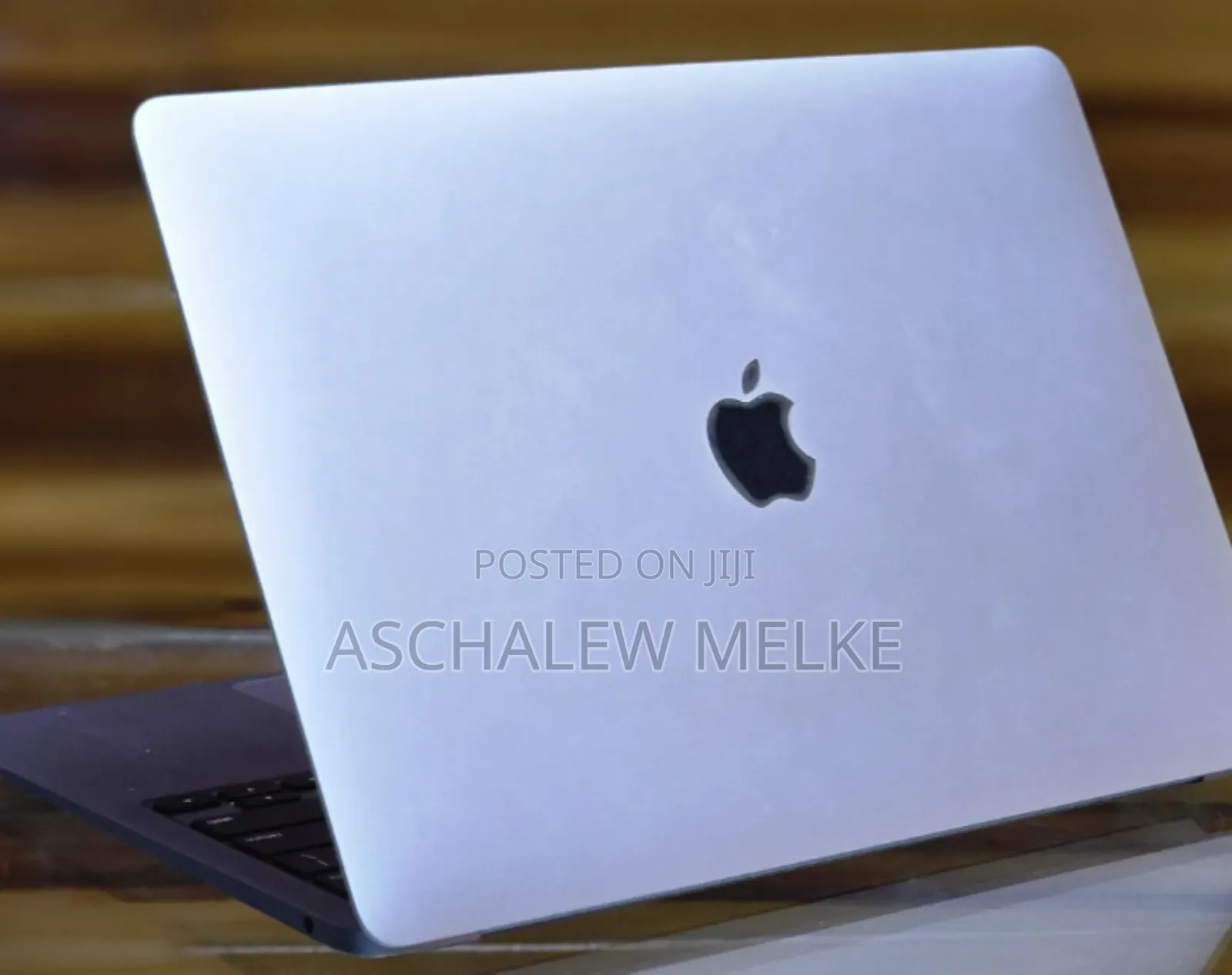 New Laptop Apple MacBook Air 2020 8GB Intel Core I9 SSD 256GB