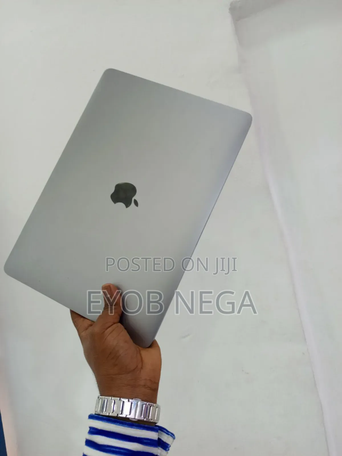 New Laptop Apple MacBook Pro 2017 8GB Intel Core I5 SSD 256GB