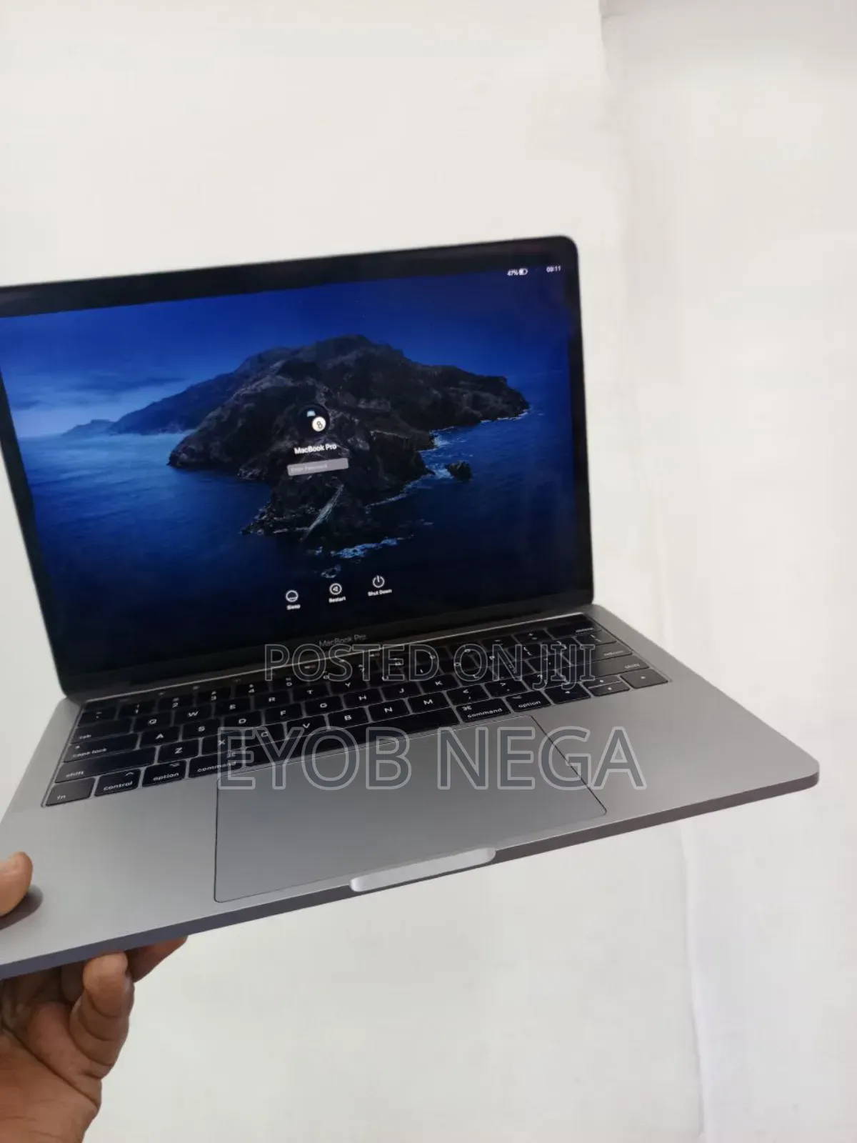 New Laptop Apple MacBook Pro 2017 8GB Intel Core I5 SSD 256GB