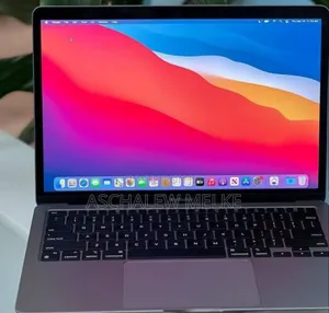 New Laptop Apple MacBook Pro 2020 16GB Intel Core I5 SSD 512GB
