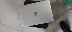 New Laptop Apple MacBook Air 2020 M1 8GB Intel Core I3 SSD 256GB