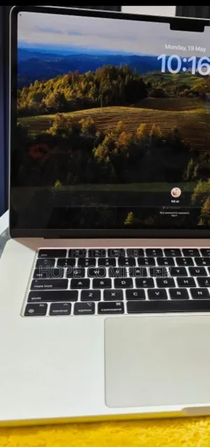 New Laptop Apple MacBook Pro 2023 M3 14-Inch 16GB Apple M3 SSD 512GB