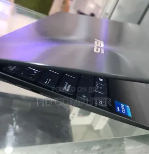 Photo - New Laptop Asus ZenBook UX430UQ 8GB Intel Core I5 SSD 512GB