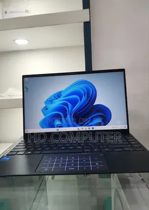 New Laptop Asus ZenBook UX430UQ 8GB Intel Core I5 SSD 512GB