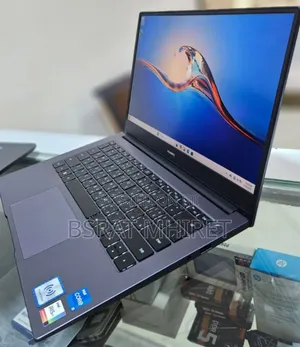 New Laptop Huawei MateBook 13 WRT-W19E 8GB Intel Core I5 SSD 512GB