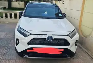 Toyota RAV4 2023 White